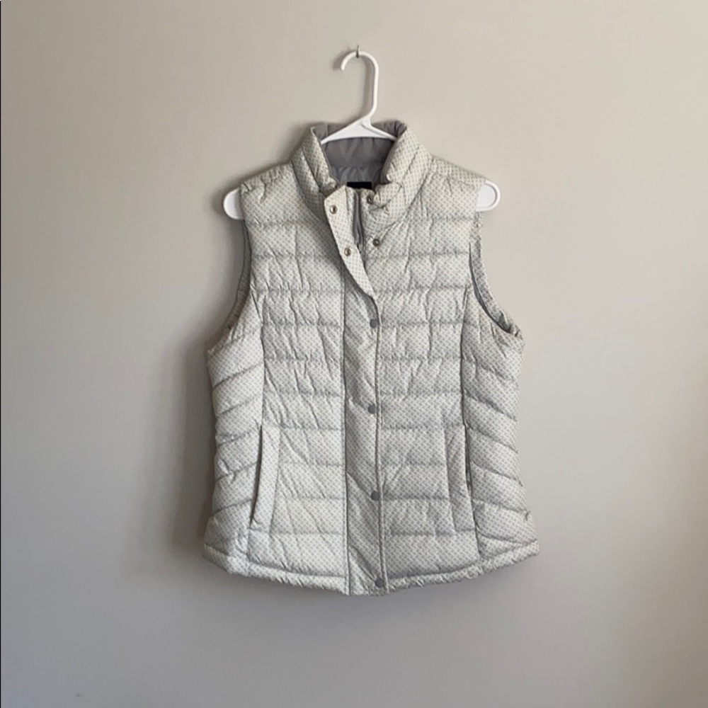 Gap women’s winter puffer vest